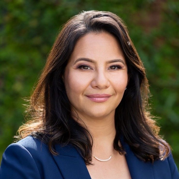 Ada Arevalo Headshot